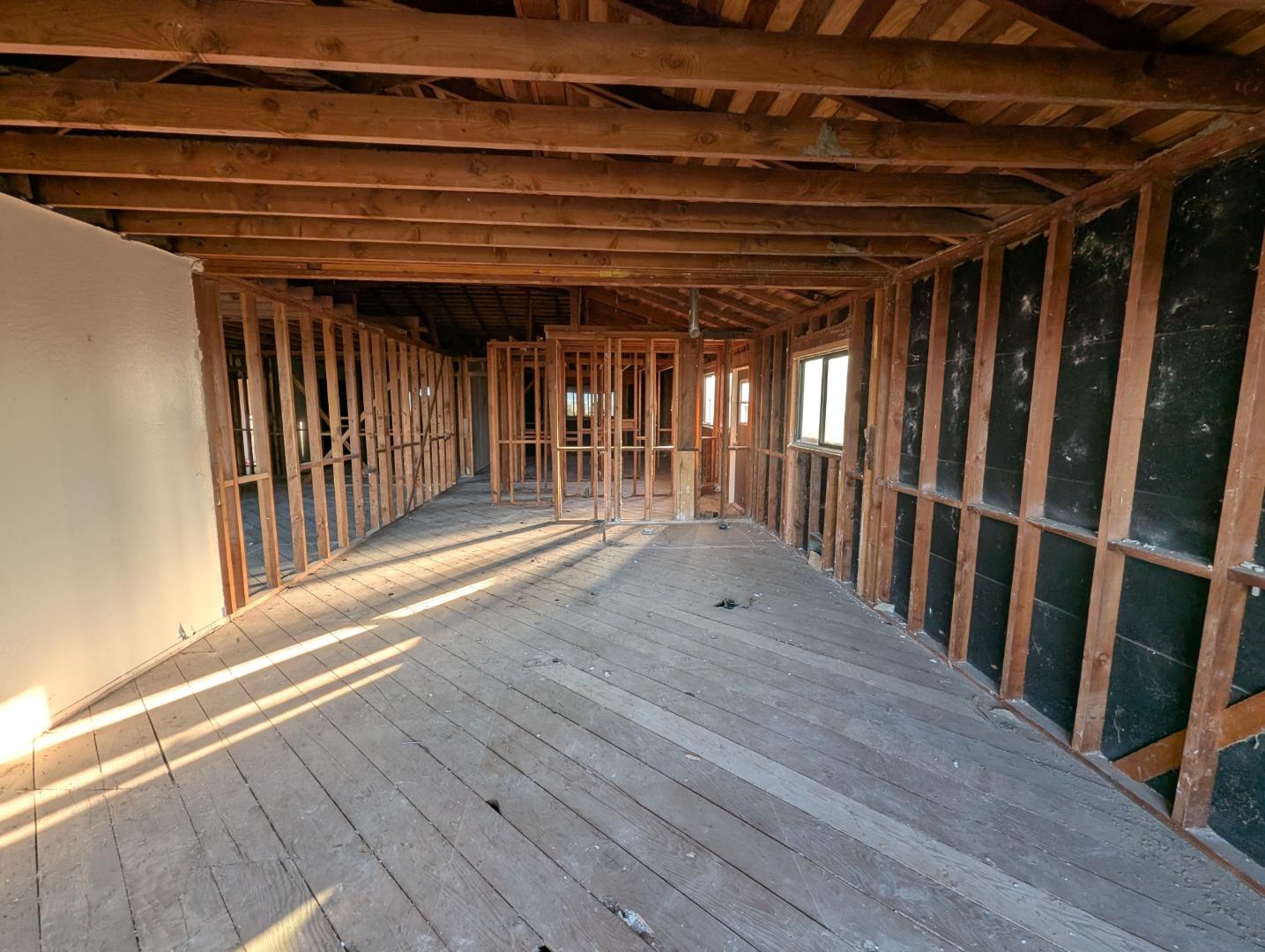 Detail Gallery Image 6 of 7 For 1708 Toledo Ave, Burlingame,  CA 94010 - 3 Beds | 2 Baths