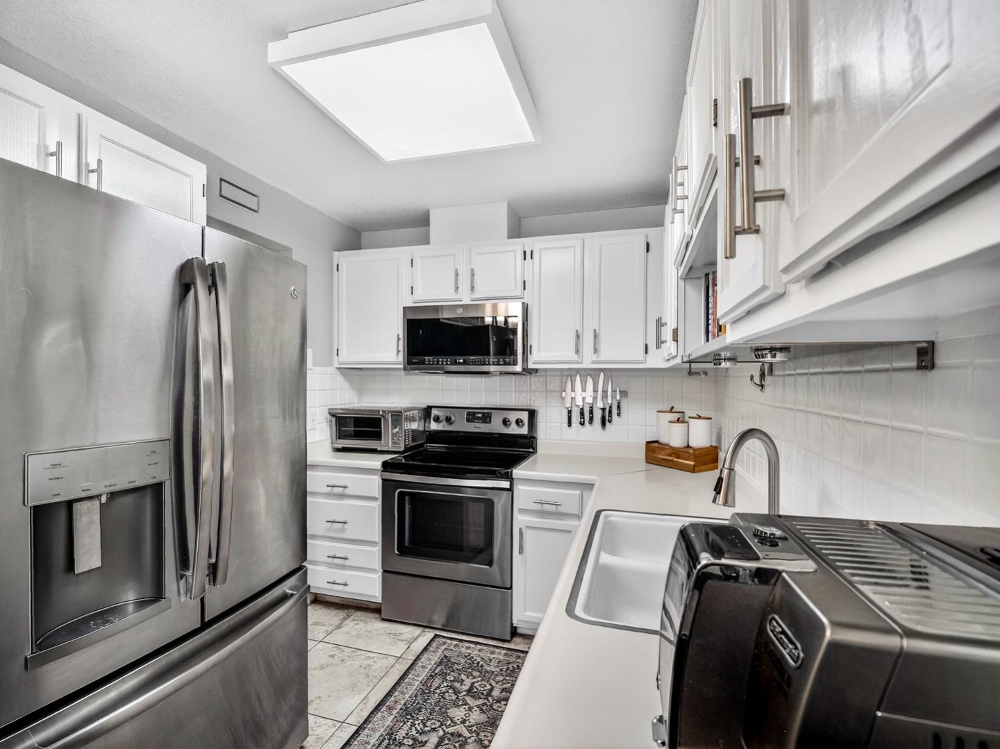 Detail Gallery Image 11 of 38 For 140 Rose Ln, San Jose,  CA 95127 - 3 Beds | 2/1 Baths