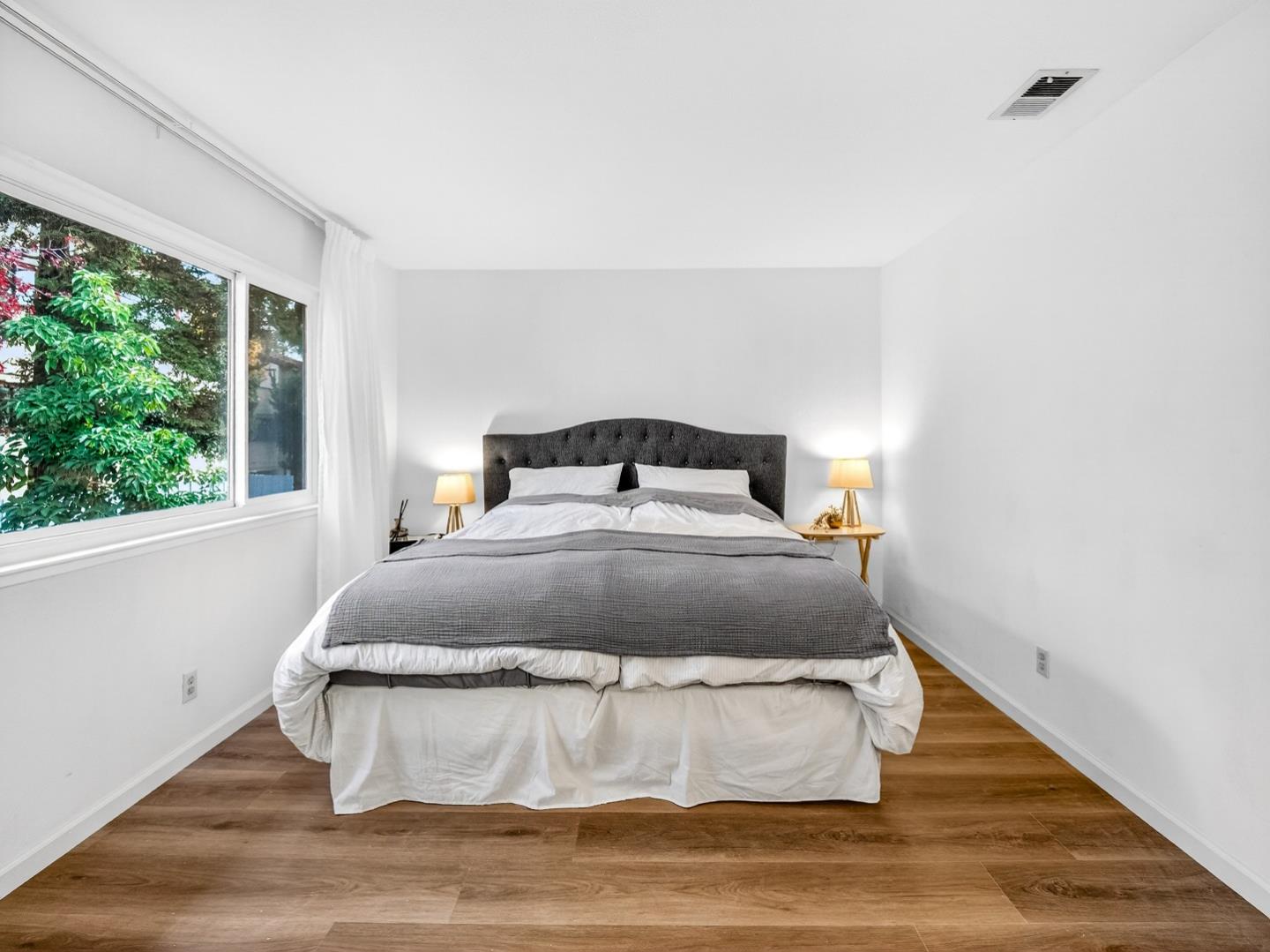 Detail Gallery Image 18 of 38 For 140 Rose Ln, San Jose,  CA 95127 - 3 Beds | 2/1 Baths