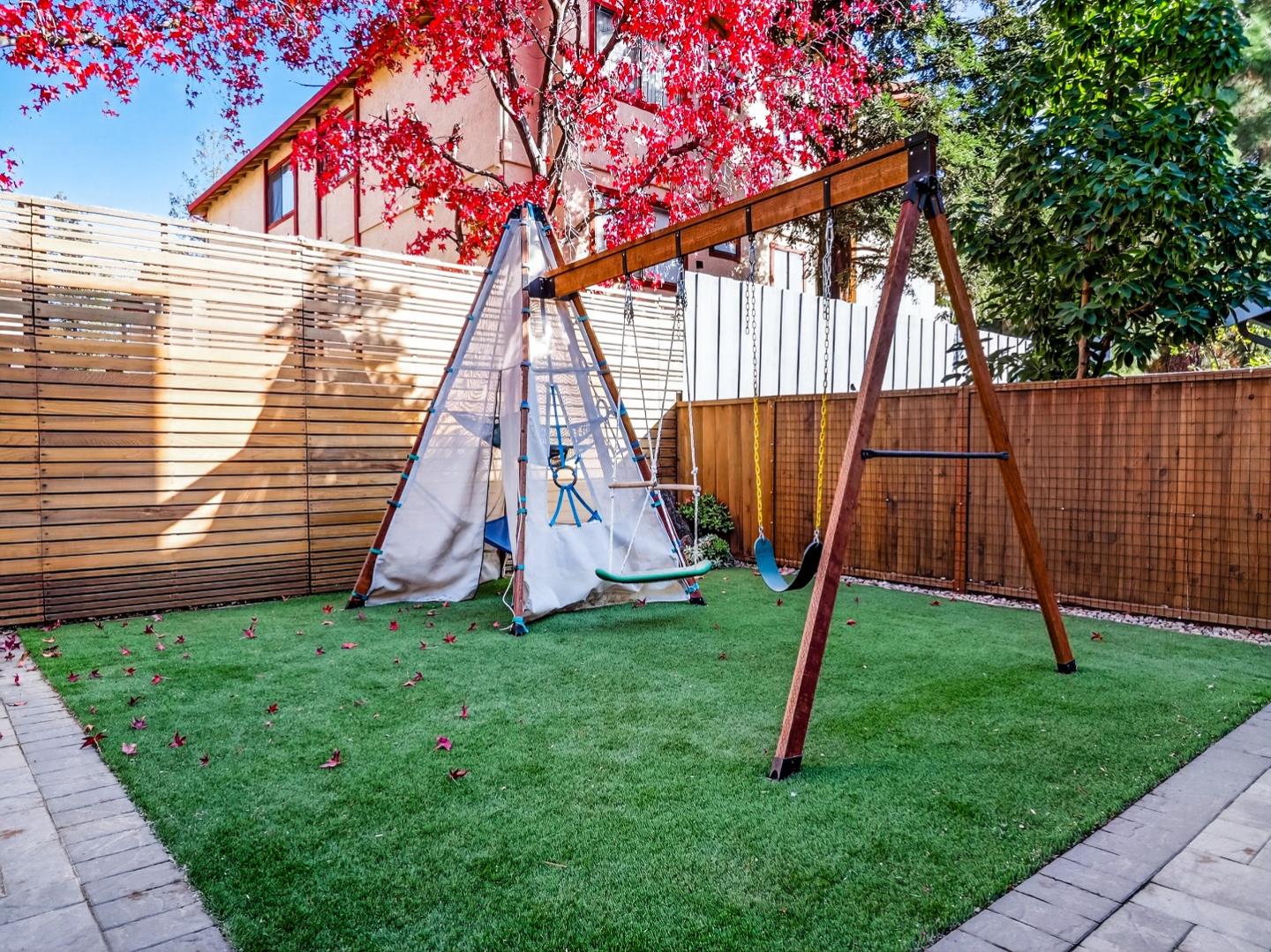 Detail Gallery Image 32 of 38 For 140 Rose Ln, San Jose,  CA 95127 - 3 Beds | 2/1 Baths