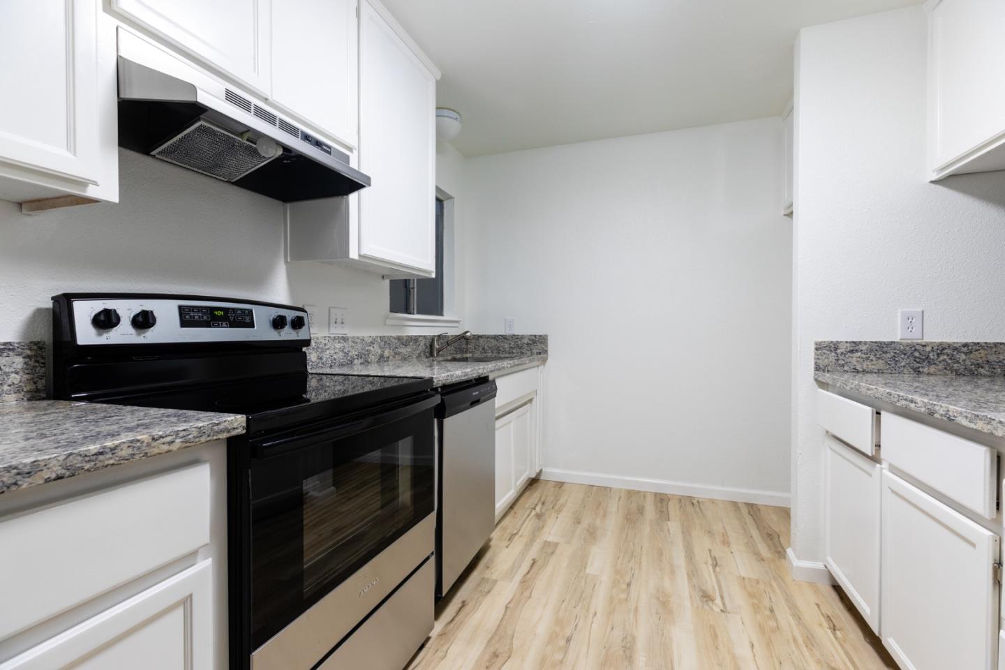 Detail Gallery Image 10 of 73 For 37&39 Willowood Dr, Oakdale,  CA 95361 - – Beds | – Baths