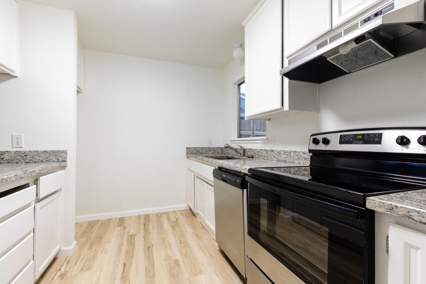 Detail Gallery Image 14 of 73 For 37&39 Willowood Dr, Oakdale,  CA 95361 - – Beds | – Baths