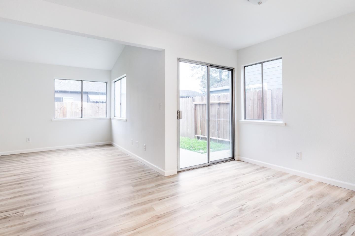 Detail Gallery Image 28 of 73 For 37&39 Willowood Dr, Oakdale,  CA 95361 - – Beds | – Baths