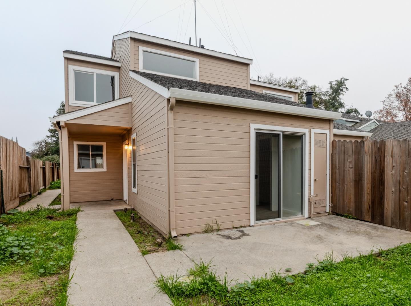 Detail Gallery Image 5 of 73 For 37&39 Willowood Dr, Oakdale,  CA 95361 - – Beds | – Baths