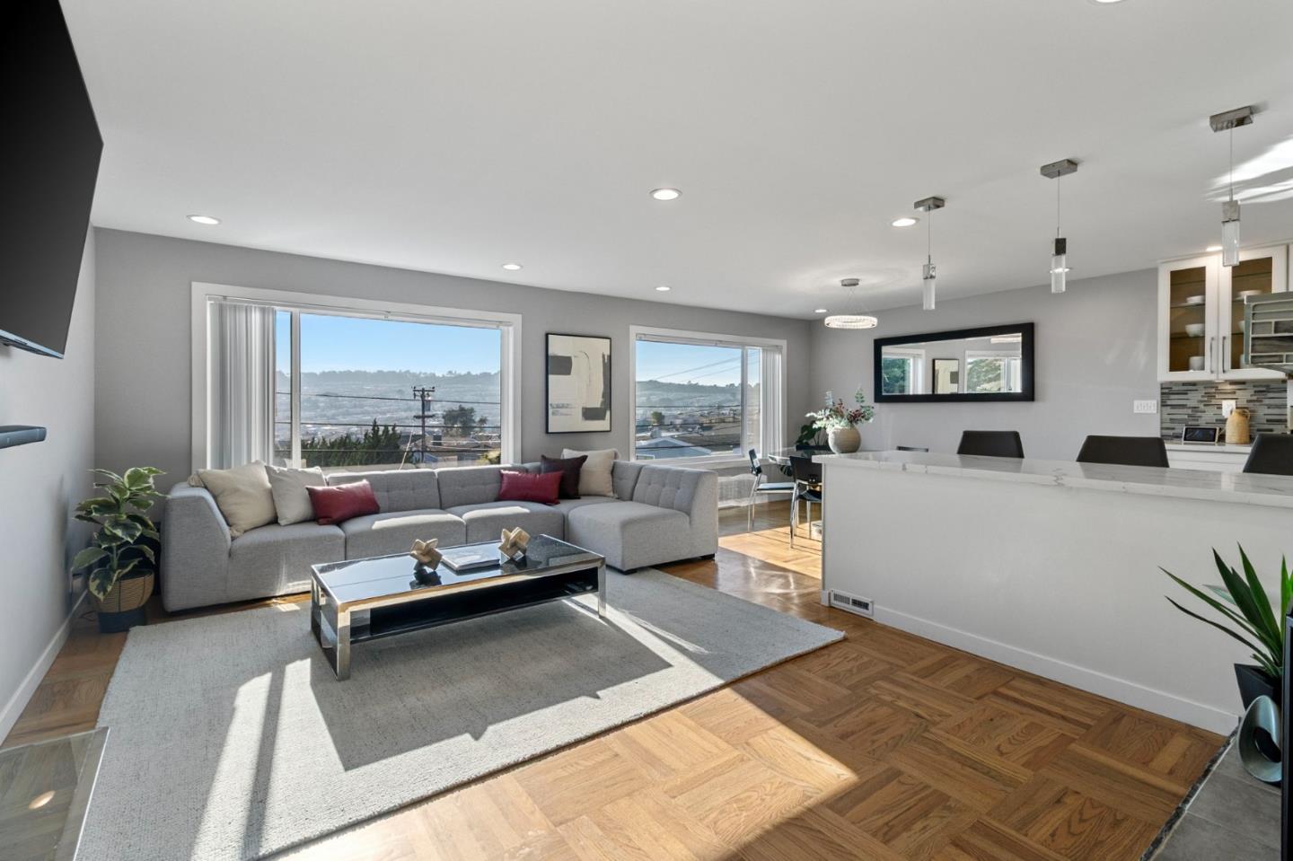 Detail Gallery Image 4 of 38 For 257 San Fernando Way, Daly City,  CA 94015 - 3 Beds | 2 Baths