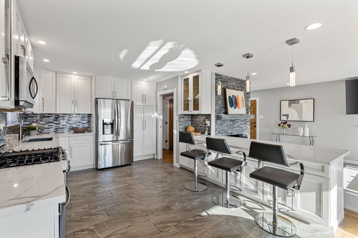 Detail Gallery Image 7 of 38 For 257 San Fernando Way, Daly City,  CA 94015 - 3 Beds | 2 Baths