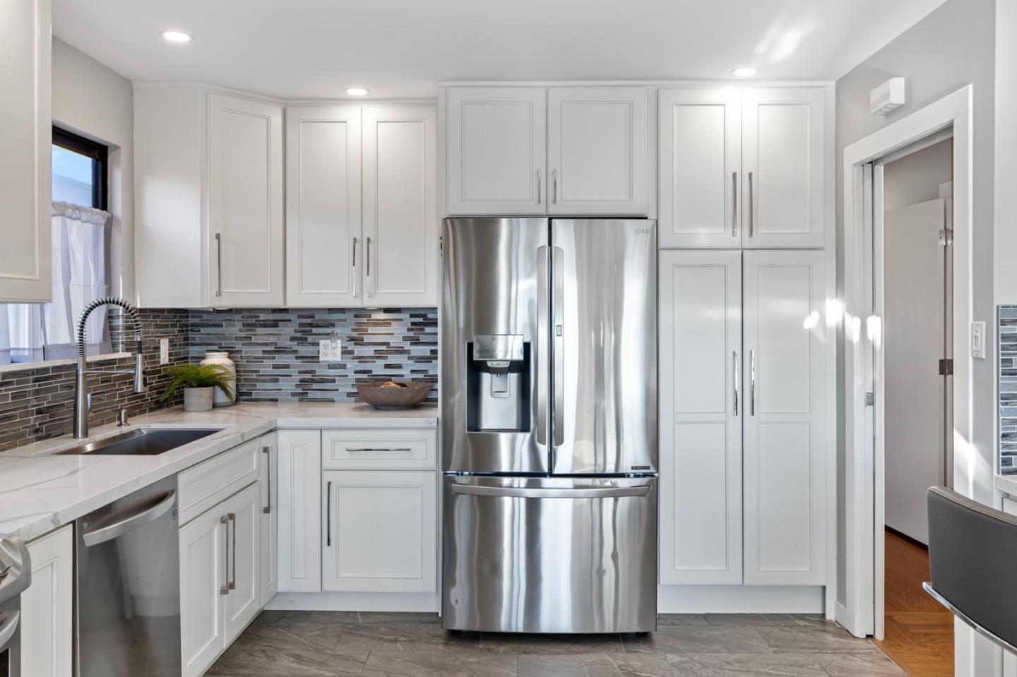 Detail Gallery Image 8 of 38 For 257 San Fernando Way, Daly City,  CA 94015 - 3 Beds | 2 Baths