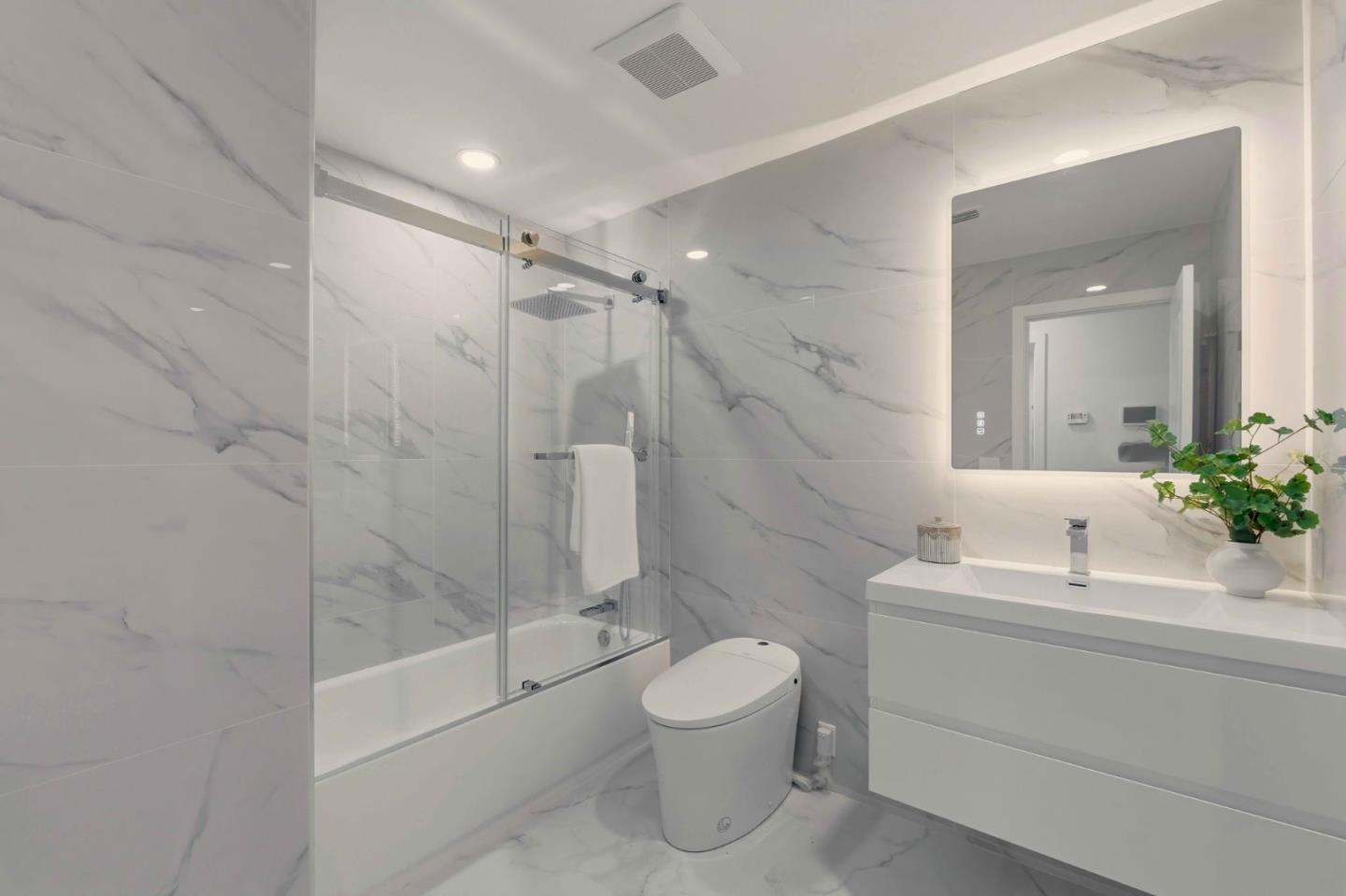 Detail Gallery Image 14 of 24 For 1485 Meadow Glen Way, San Jose,  CA 95121 - 4 Beds | 2 Baths