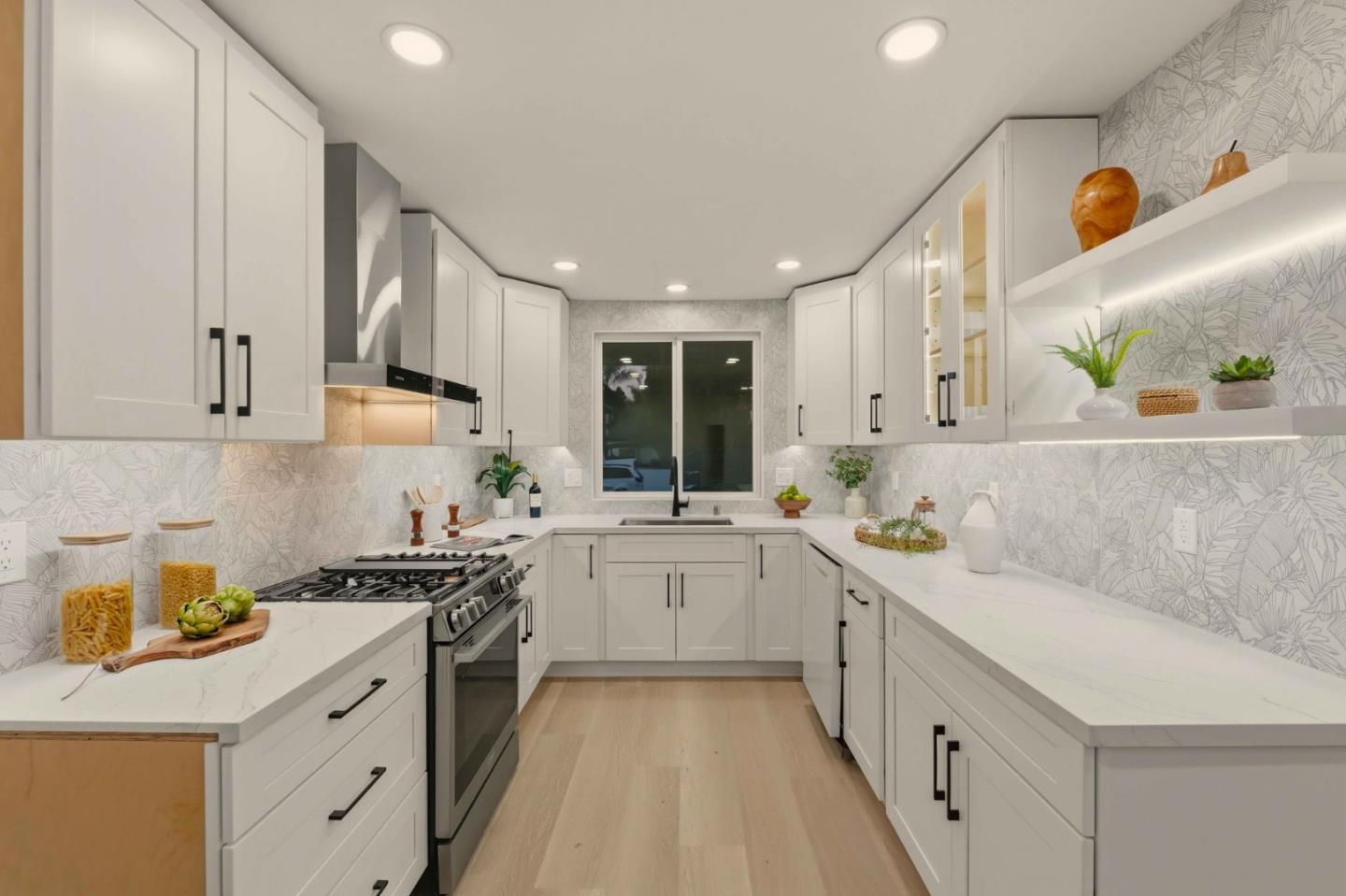 Detail Gallery Image 17 of 24 For 1485 Meadow Glen Way, San Jose,  CA 95121 - 4 Beds | 2 Baths