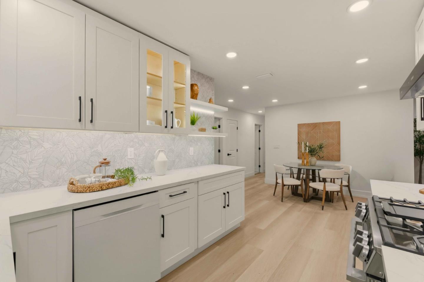 Detail Gallery Image 18 of 24 For 1485 Meadow Glen Way, San Jose,  CA 95121 - 4 Beds | 2 Baths