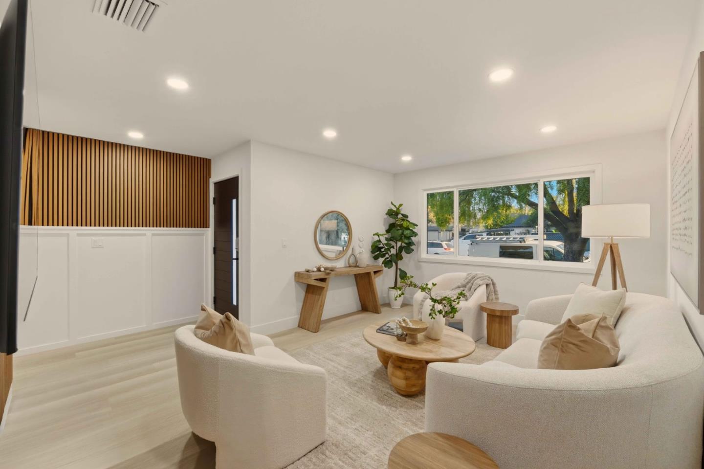 Detail Gallery Image 8 of 24 For 1485 Meadow Glen Way, San Jose,  CA 95121 - 4 Beds | 2 Baths