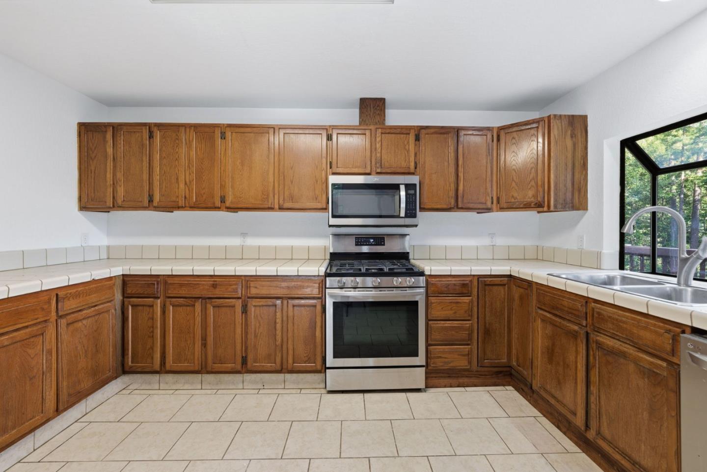 Detail Gallery Image 34 of 129 For 675 Western Ave, Brookdale,  CA 95007 - 3 Beds | 3 Baths