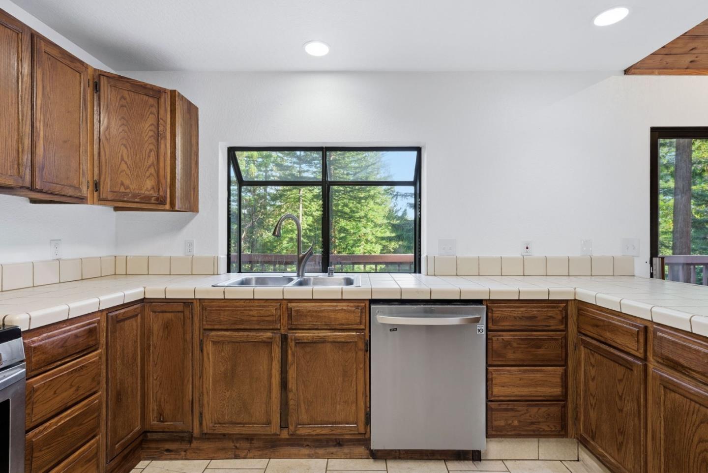 Detail Gallery Image 36 of 129 For 675 Western Ave, Brookdale,  CA 95007 - 3 Beds | 3 Baths