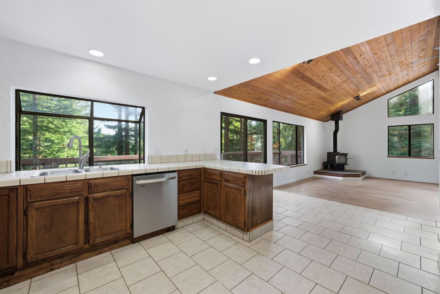 Detail Gallery Image 37 of 129 For 675 Western Ave, Brookdale,  CA 95007 - 3 Beds | 3 Baths