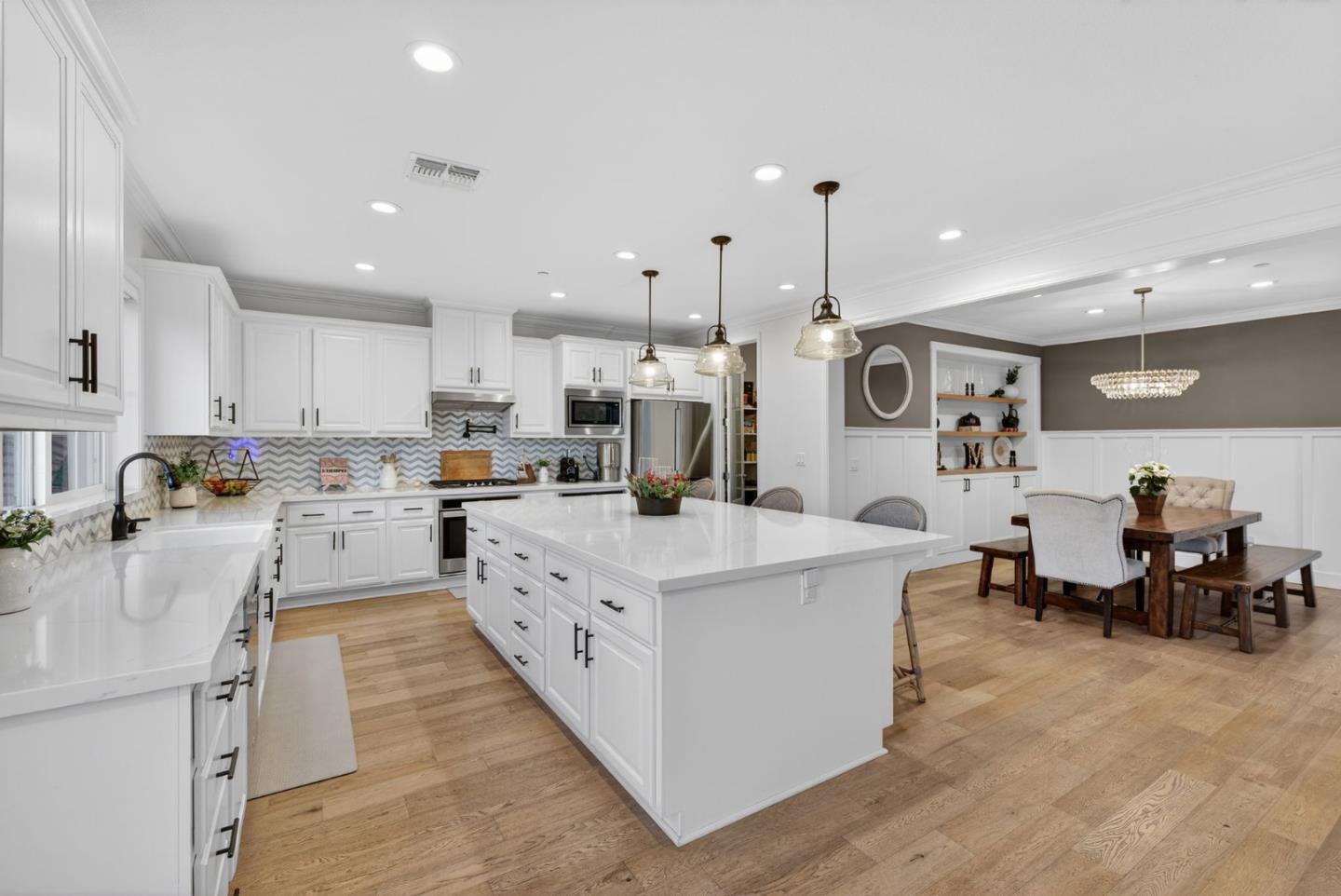 Detail Gallery Image 10 of 49 For 1360 Golden Eagle Dr, Morgan Hill,  CA 95037 - 4 Beds | 3/1 Baths