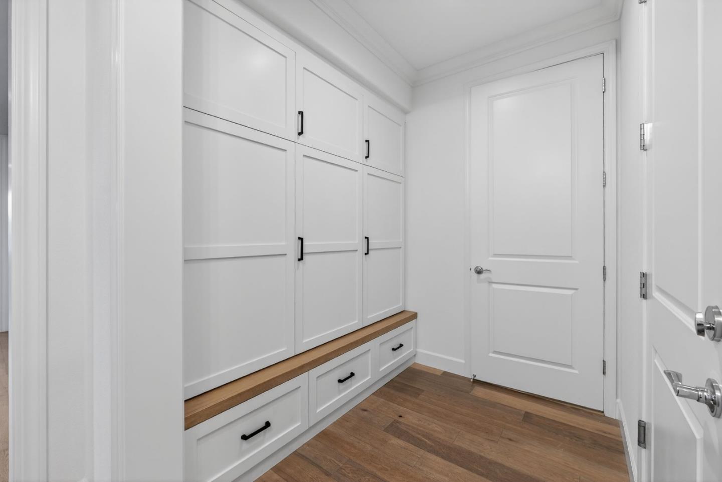 Detail Gallery Image 4 of 49 For 1360 Golden Eagle Dr, Morgan Hill,  CA 95037 - 4 Beds | 3/1 Baths