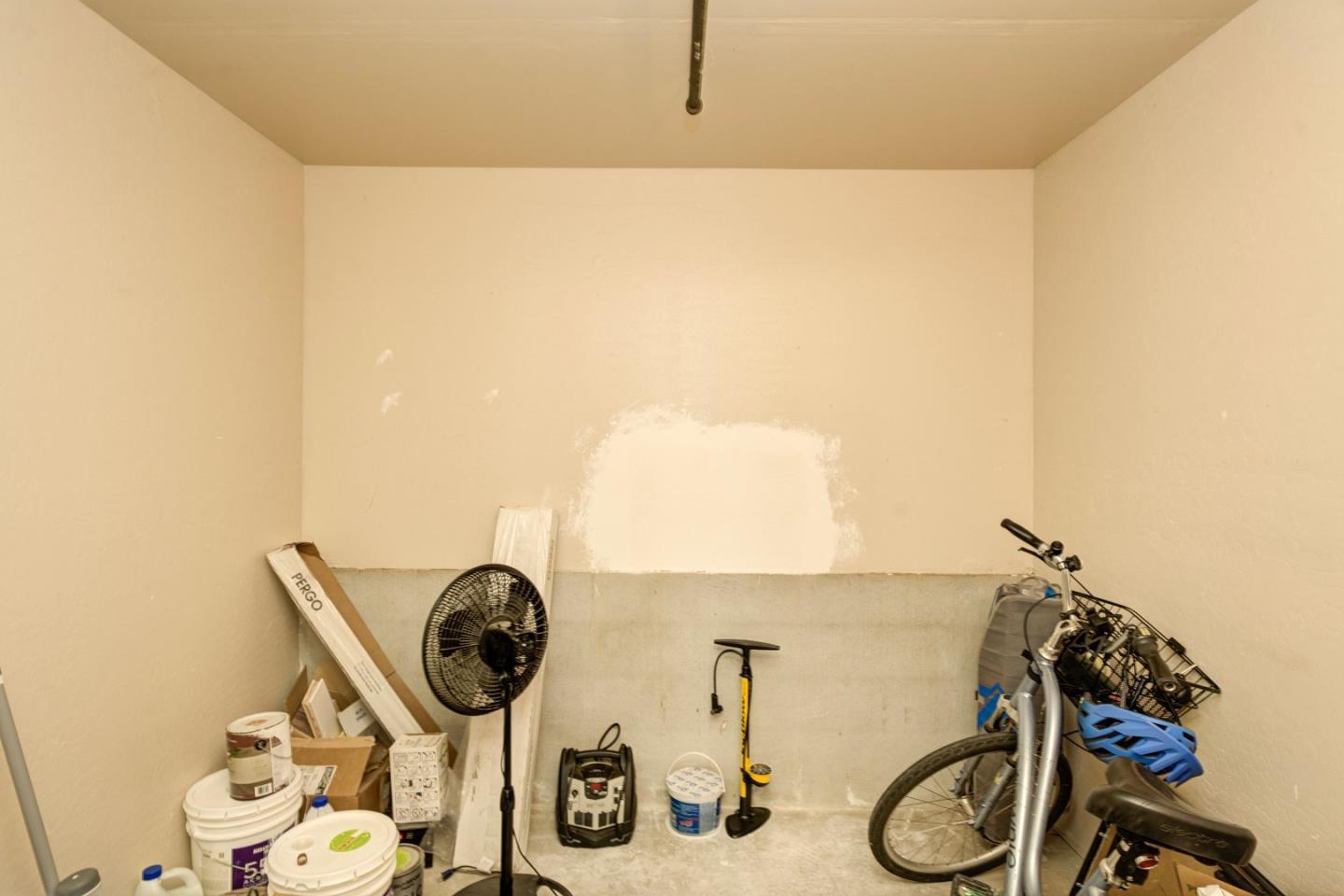 Detail Gallery Image 20 of 21 For 504 Ocean Ave #2,  Monterey,  CA 93940 - 2 Beds | 2 Baths