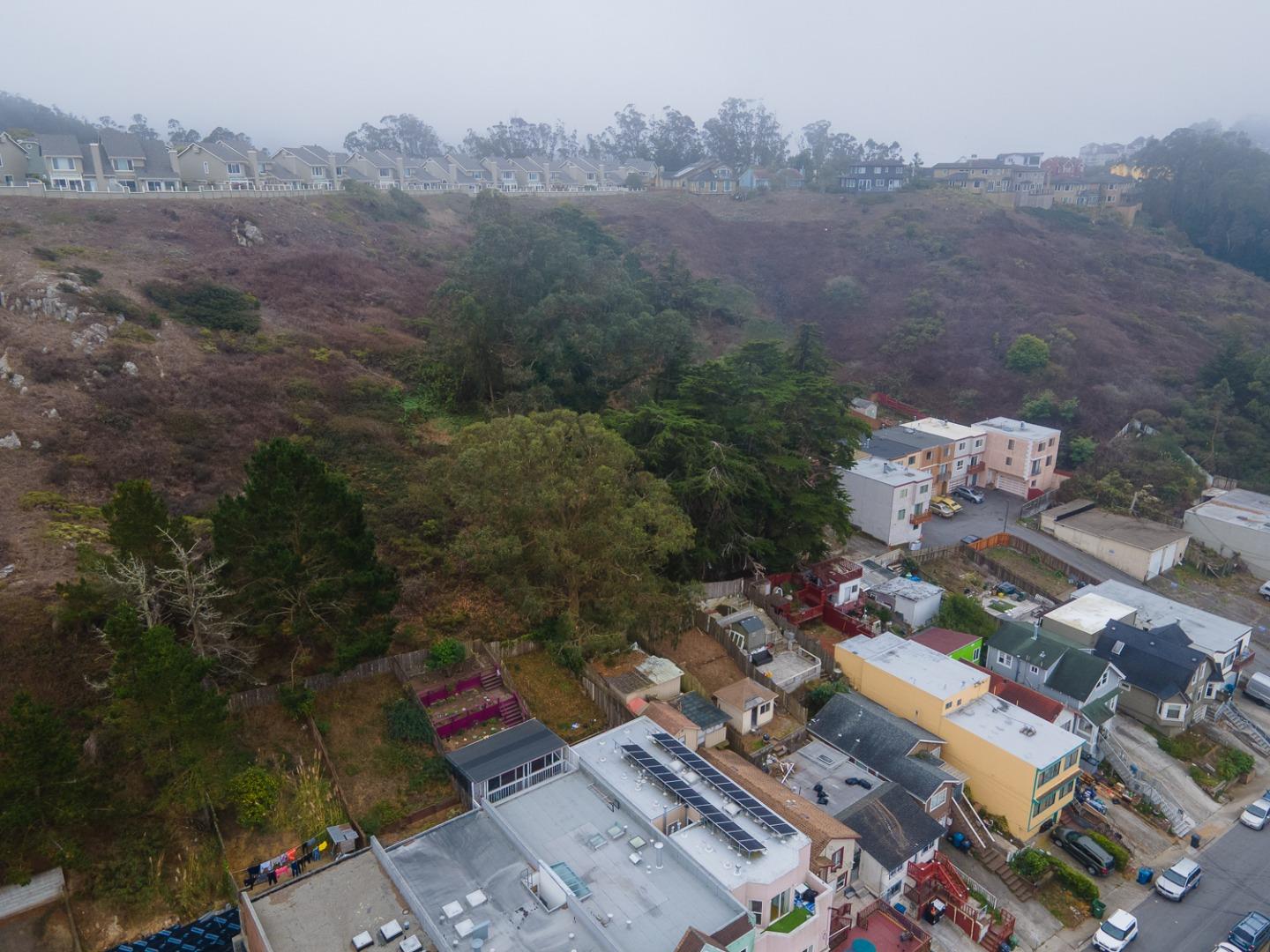 Detail Gallery Image 2 of 10 For 258 Edgemar St, Daly City,  CA 94014 - – Beds | – Baths