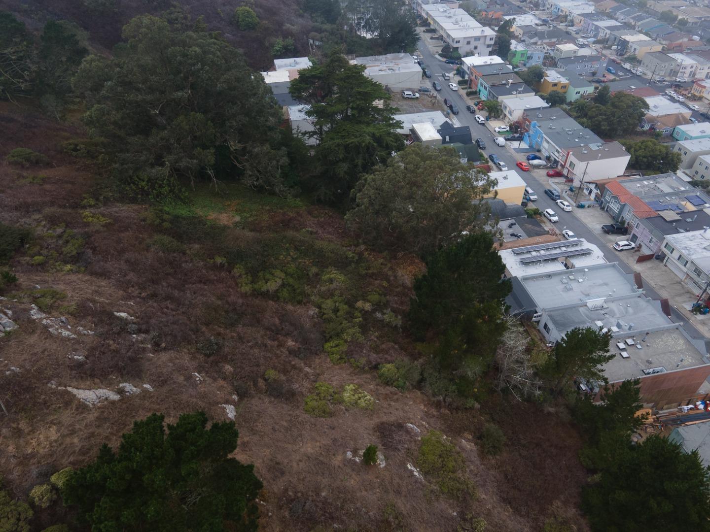 Detail Gallery Image 3 of 10 For 258 Edgemar St, Daly City,  CA 94014 - – Beds | – Baths