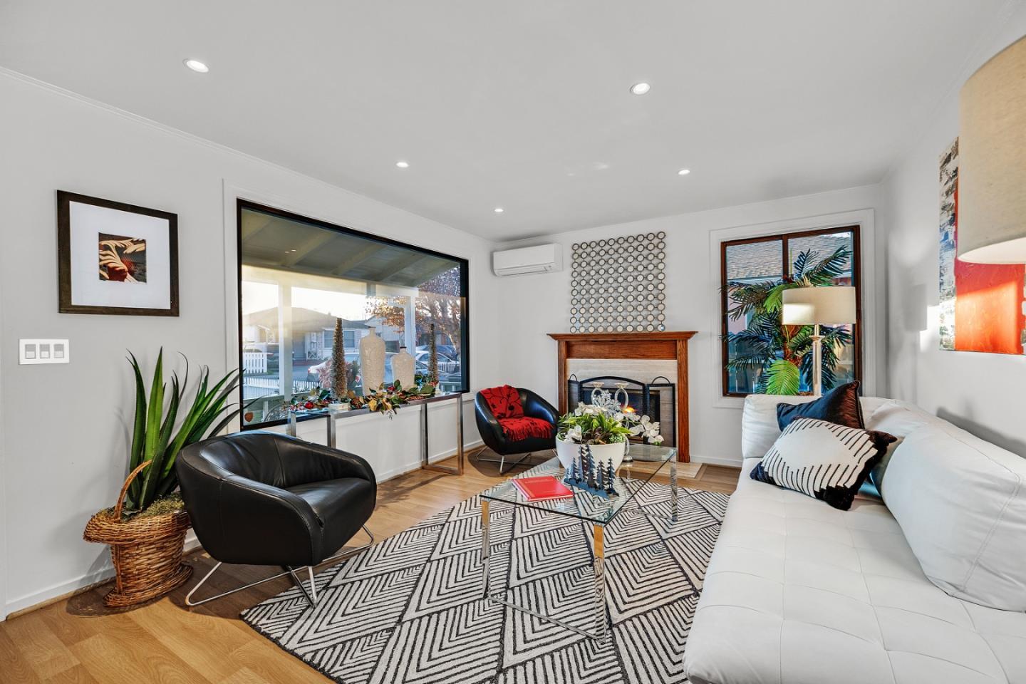 Detail Gallery Image 3 of 26 For 330 Cuardo Ave, Millbrae,  CA 94030 - 3 Beds | 1 Baths