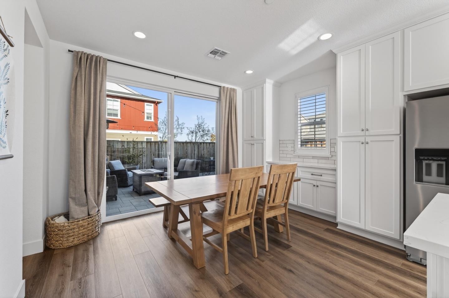 Detail Gallery Image 14 of 41 For 239 Bungalow Ct, Marina,  CA 93933 - 3 Beds | 2/1 Baths