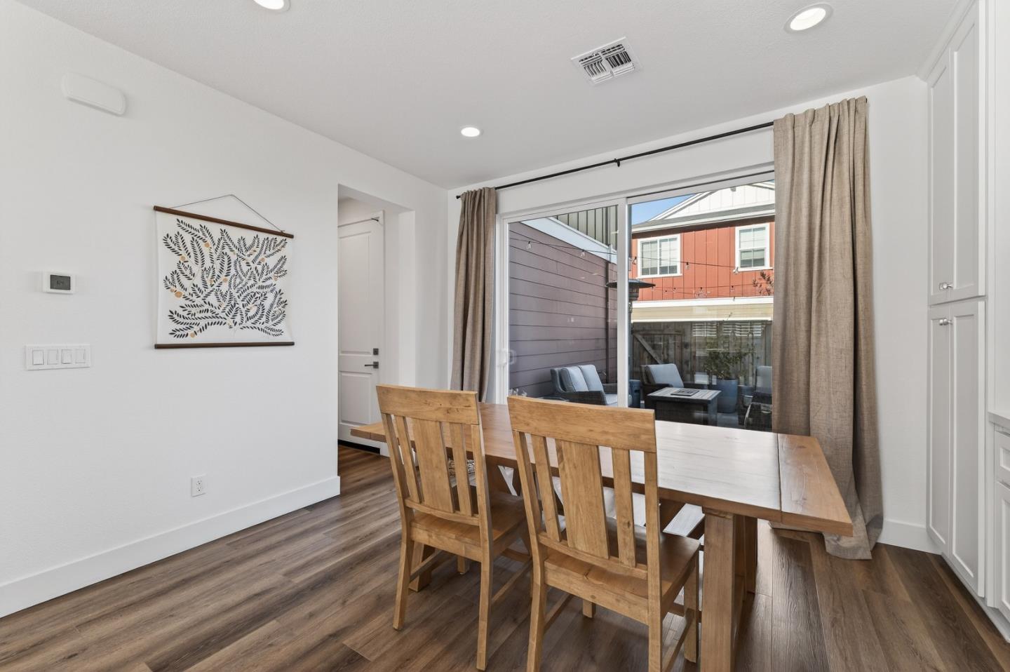 Detail Gallery Image 17 of 41 For 239 Bungalow Ct, Marina,  CA 93933 - 3 Beds | 2/1 Baths