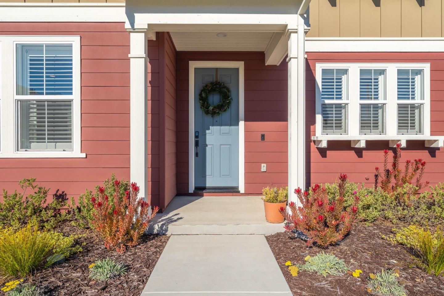 Detail Gallery Image 3 of 41 For 239 Bungalow Ct, Marina,  CA 93933 - 3 Beds | 2/1 Baths