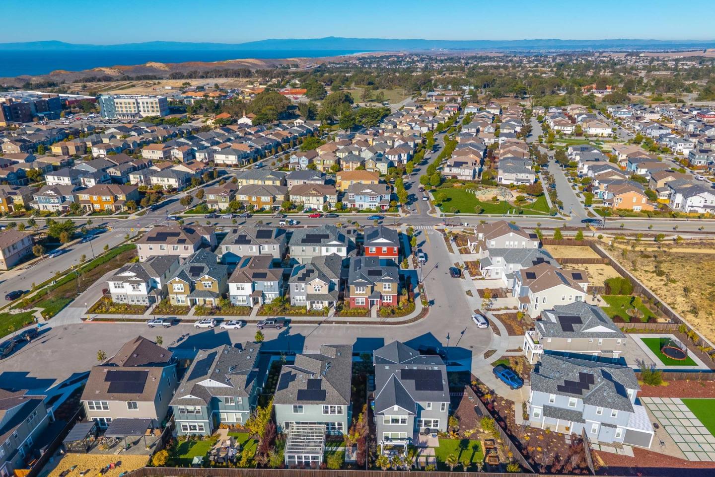 Detail Gallery Image 39 of 41 For 239 Bungalow Ct, Marina,  CA 93933 - 3 Beds | 2/1 Baths