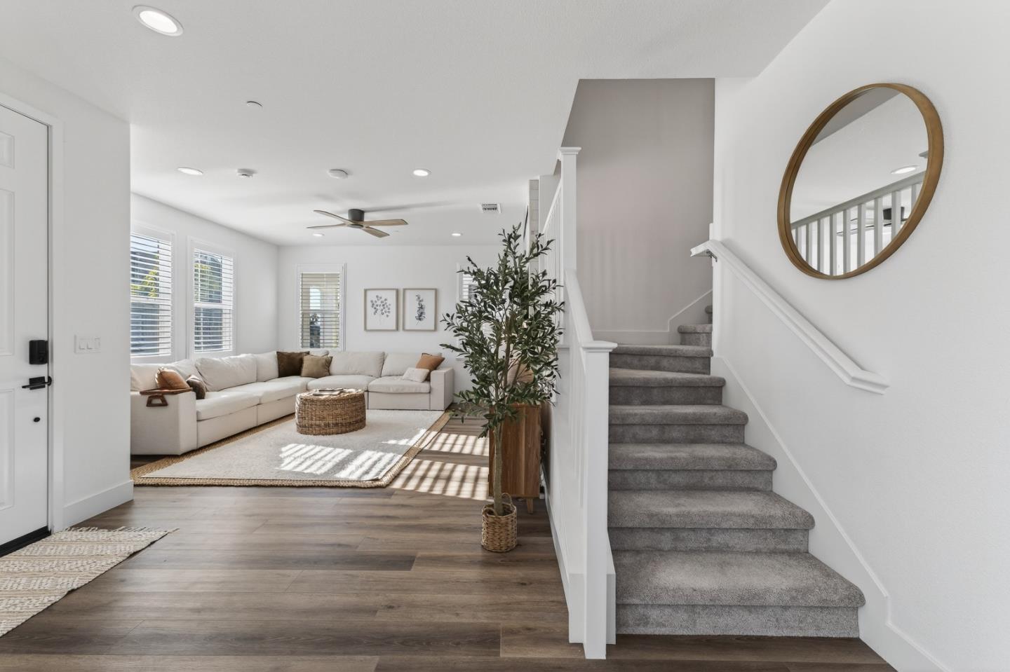 Detail Gallery Image 4 of 41 For 239 Bungalow Ct, Marina,  CA 93933 - 3 Beds | 2/1 Baths