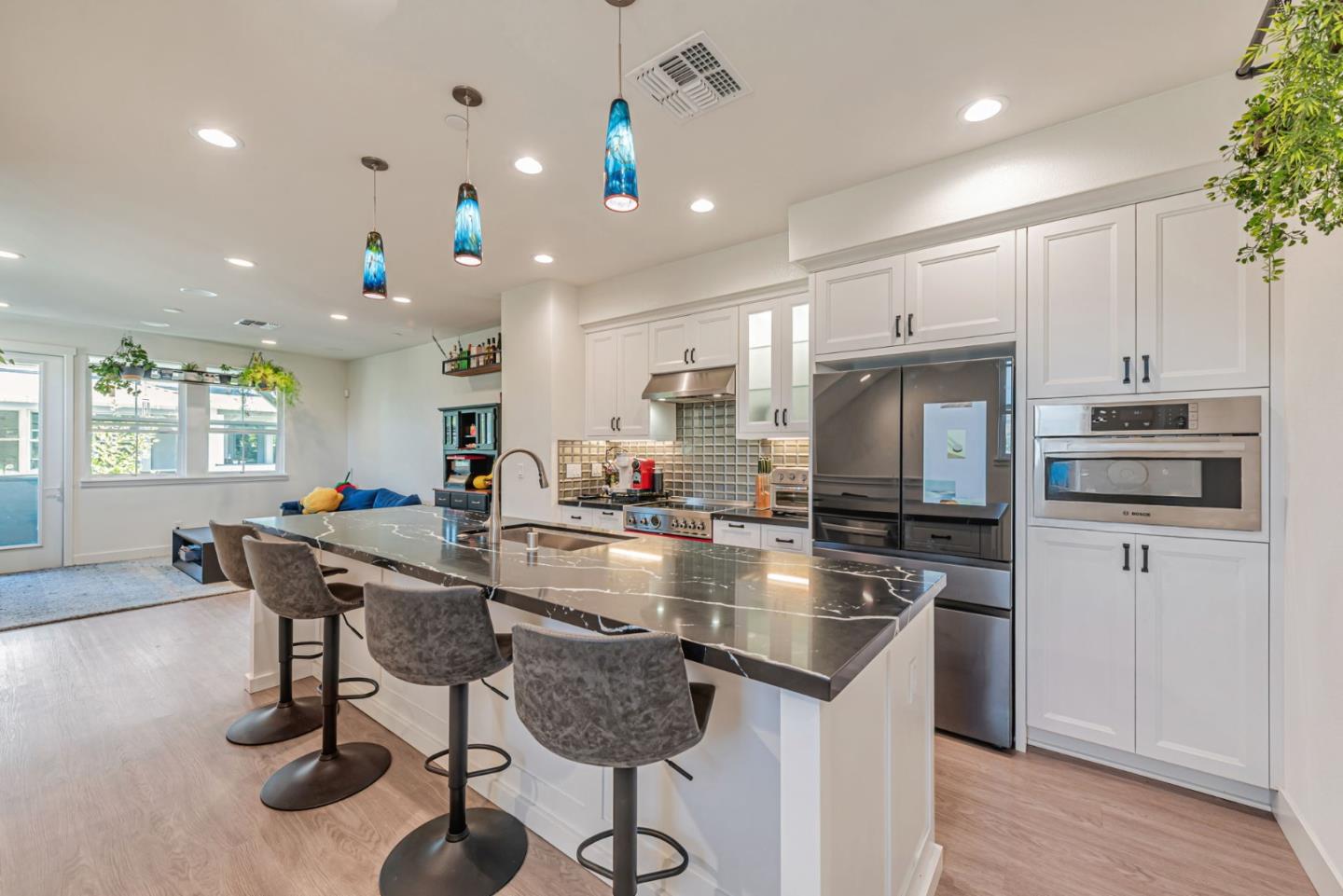 Detail Gallery Image 12 of 37 For 32 Seda Ln, Morgan Hill,  CA 95037 - 4 Beds | 3 Baths