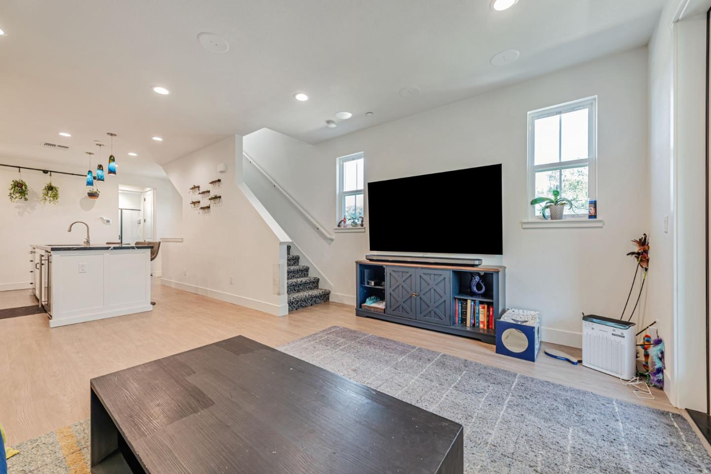 Detail Gallery Image 7 of 37 For 32 Seda Ln, Morgan Hill,  CA 95037 - 4 Beds | 3 Baths