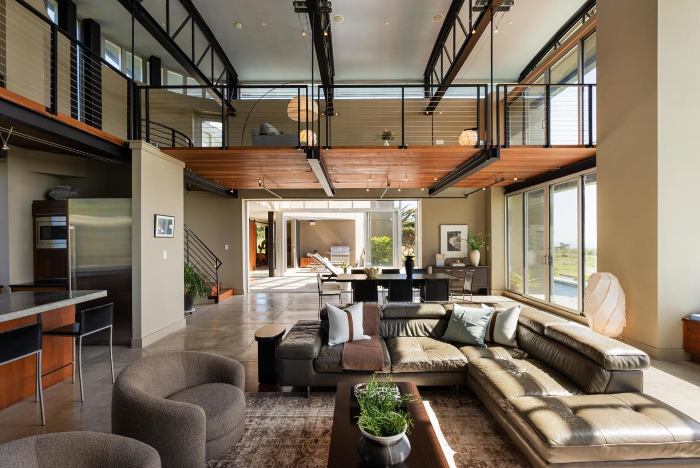 Detail Gallery Image 14 of 69 For 801 Bean Hollow Rd, Pescadero,  CA 94060 - 6 Beds | 4 Baths