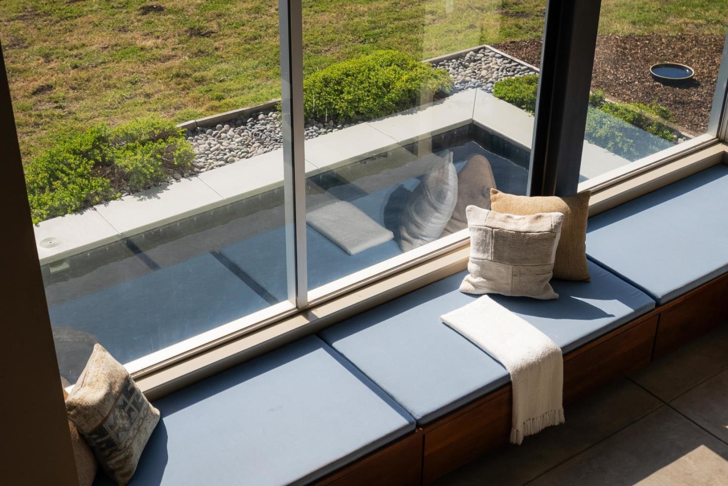 Detail Gallery Image 21 of 69 For 801 Bean Hollow Rd, Pescadero,  CA 94060 - 6 Beds | 4 Baths