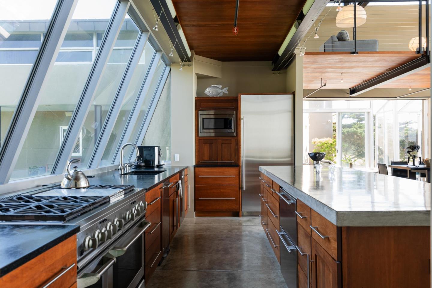 Detail Gallery Image 30 of 69 For 801 Bean Hollow Rd, Pescadero,  CA 94060 - 6 Beds | 4 Baths