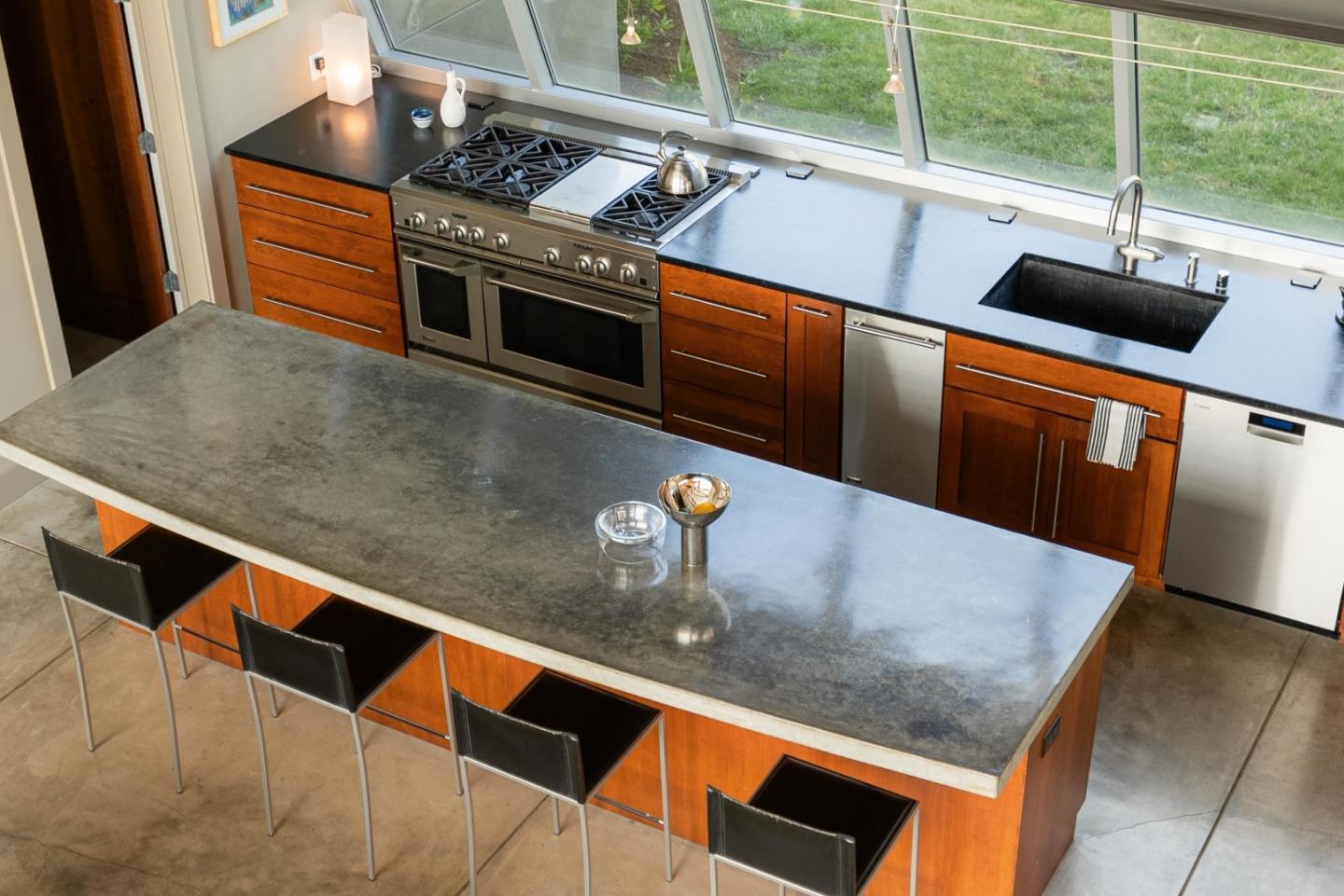 Detail Gallery Image 31 of 69 For 801 Bean Hollow Rd, Pescadero,  CA 94060 - 6 Beds | 4 Baths