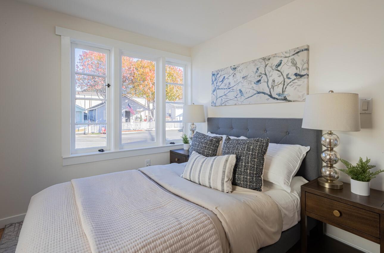 Detail Gallery Image 10 of 32 For 518 Cortes St, Monterey,  CA 93940 - 2 Beds | 1 Baths