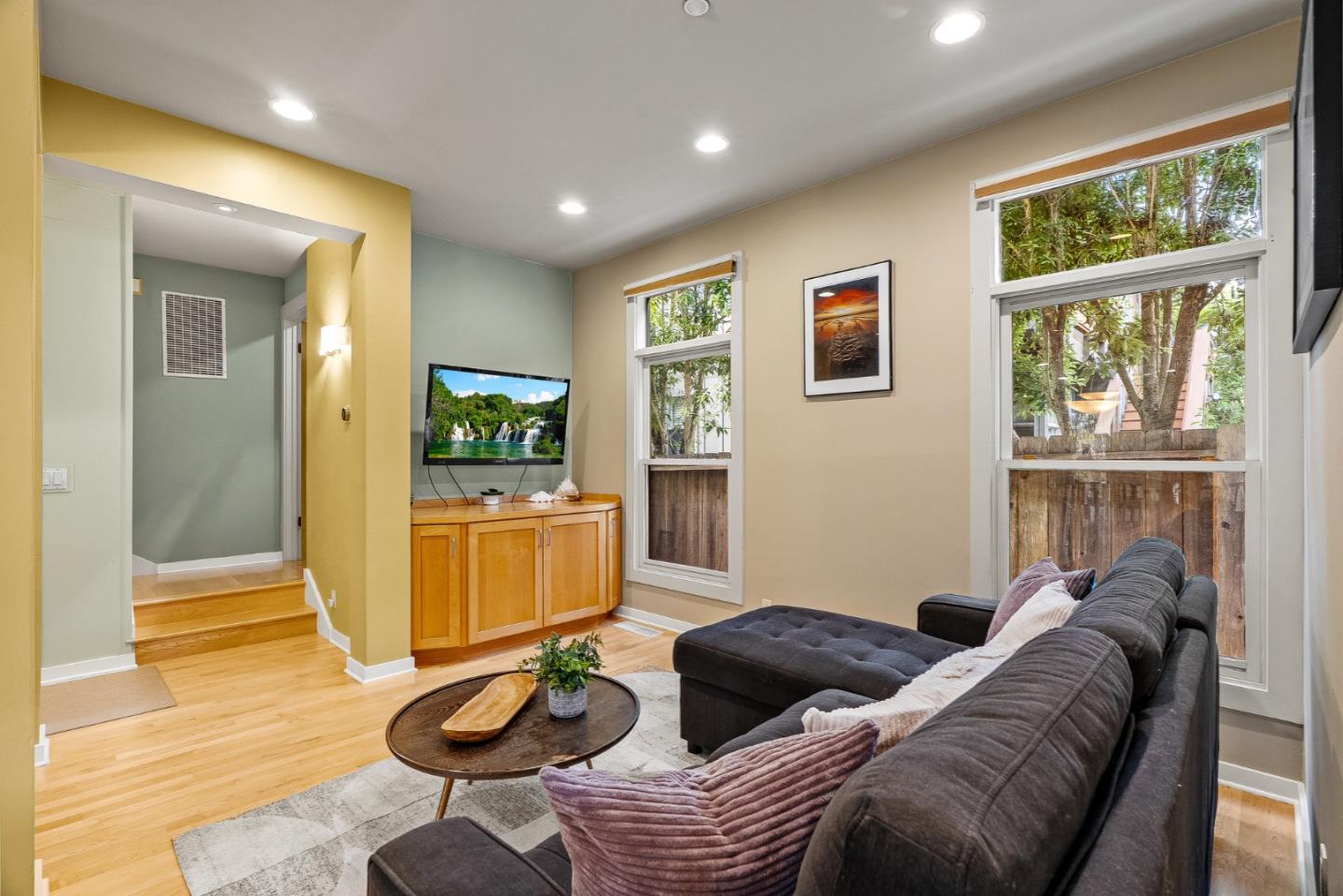 Detail Gallery Image 17 of 63 For 2106 Harborview Ct, Santa Cruz,  CA 95062 - 4 Beds | 2/1 Baths