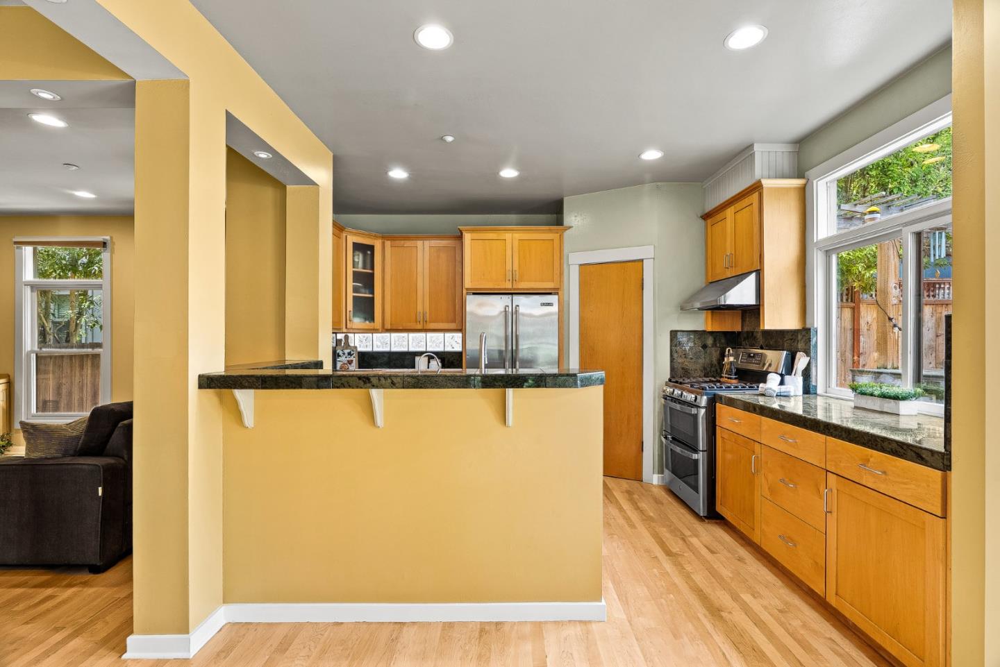 Detail Gallery Image 21 of 63 For 2106 Harborview Ct, Santa Cruz,  CA 95062 - 4 Beds | 2/1 Baths