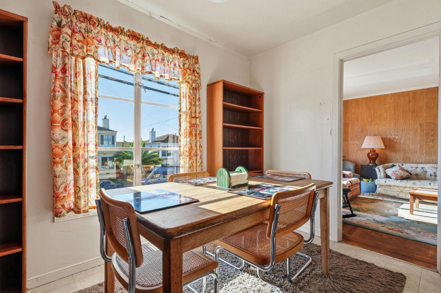 Detail Gallery Image 10 of 29 For 3838 Lawton St, San Francisco,  CA 94122 - 2 Beds | 1 Baths