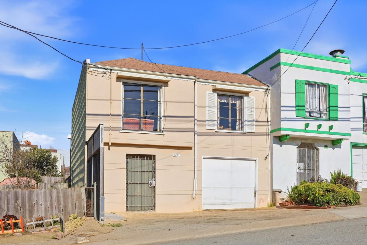 Detail Gallery Image 3 of 29 For 3838 Lawton St, San Francisco,  CA 94122 - 2 Beds | 1 Baths