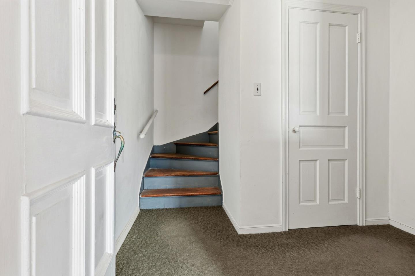 Detail Gallery Image 4 of 29 For 3838 Lawton St, San Francisco,  CA 94122 - 2 Beds | 1 Baths