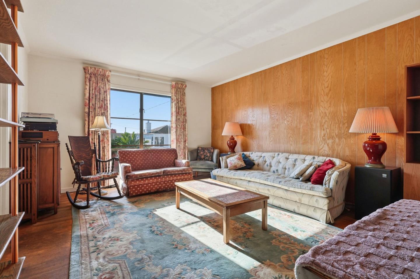 Detail Gallery Image 5 of 29 For 3838 Lawton St, San Francisco,  CA 94122 - 2 Beds | 1 Baths