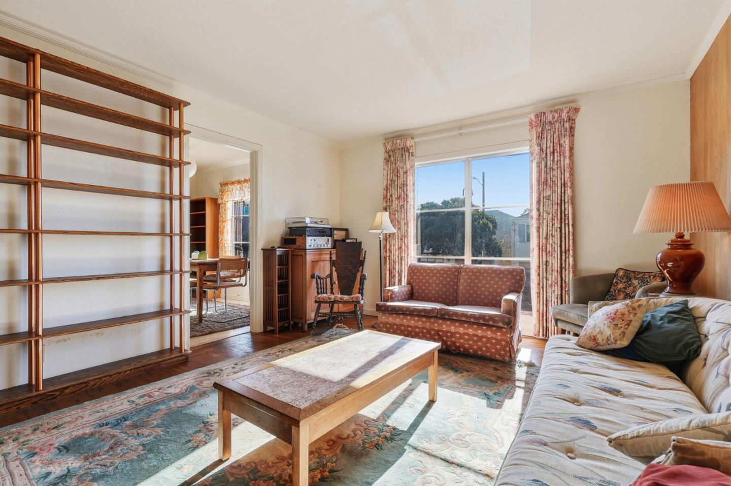 Detail Gallery Image 6 of 29 For 3838 Lawton St, San Francisco,  CA 94122 - 2 Beds | 1 Baths