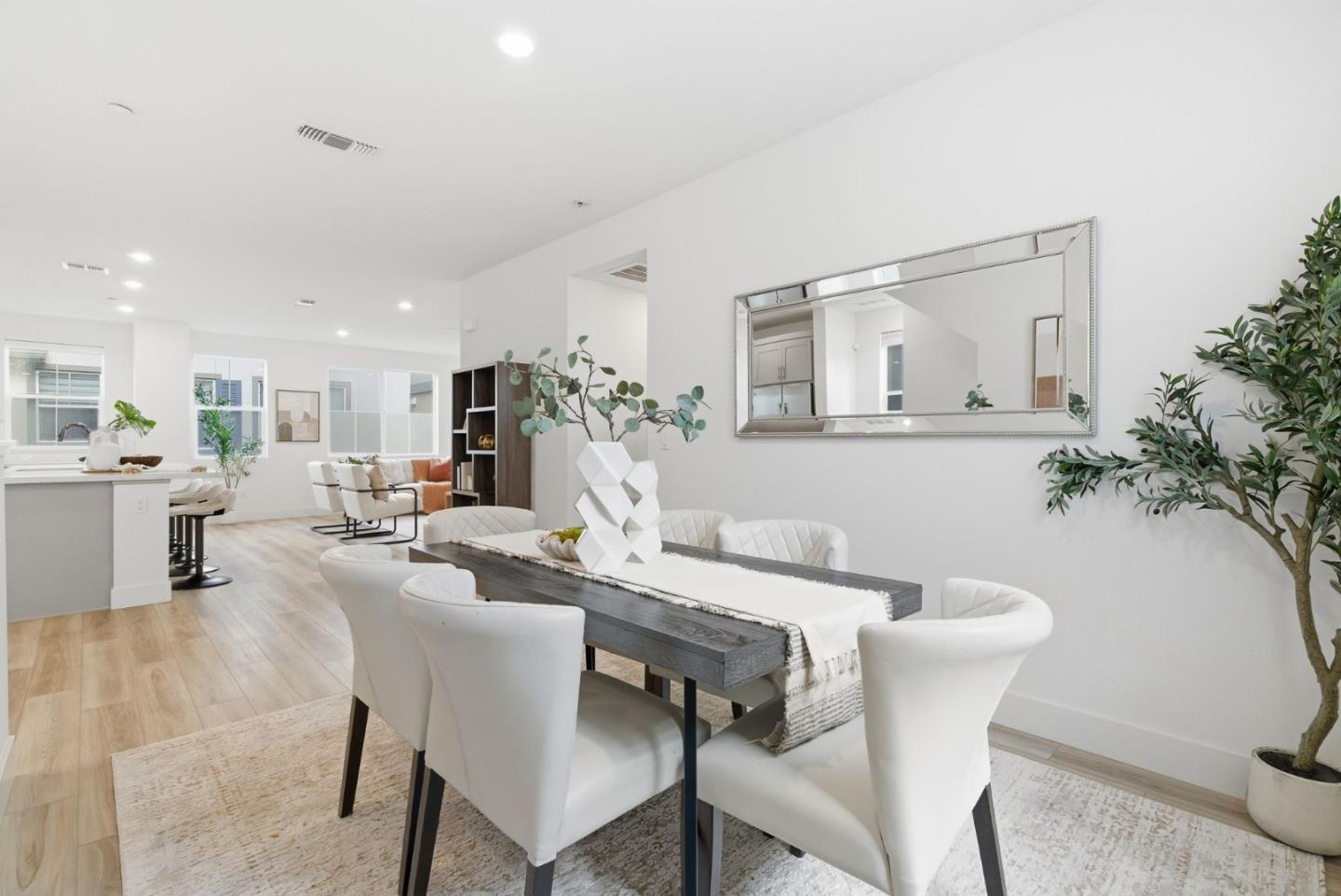 Detail Gallery Image 16 of 37 For 9065 Tallship Way, Newark,  CA 94560 - 4 Beds | 4 Baths