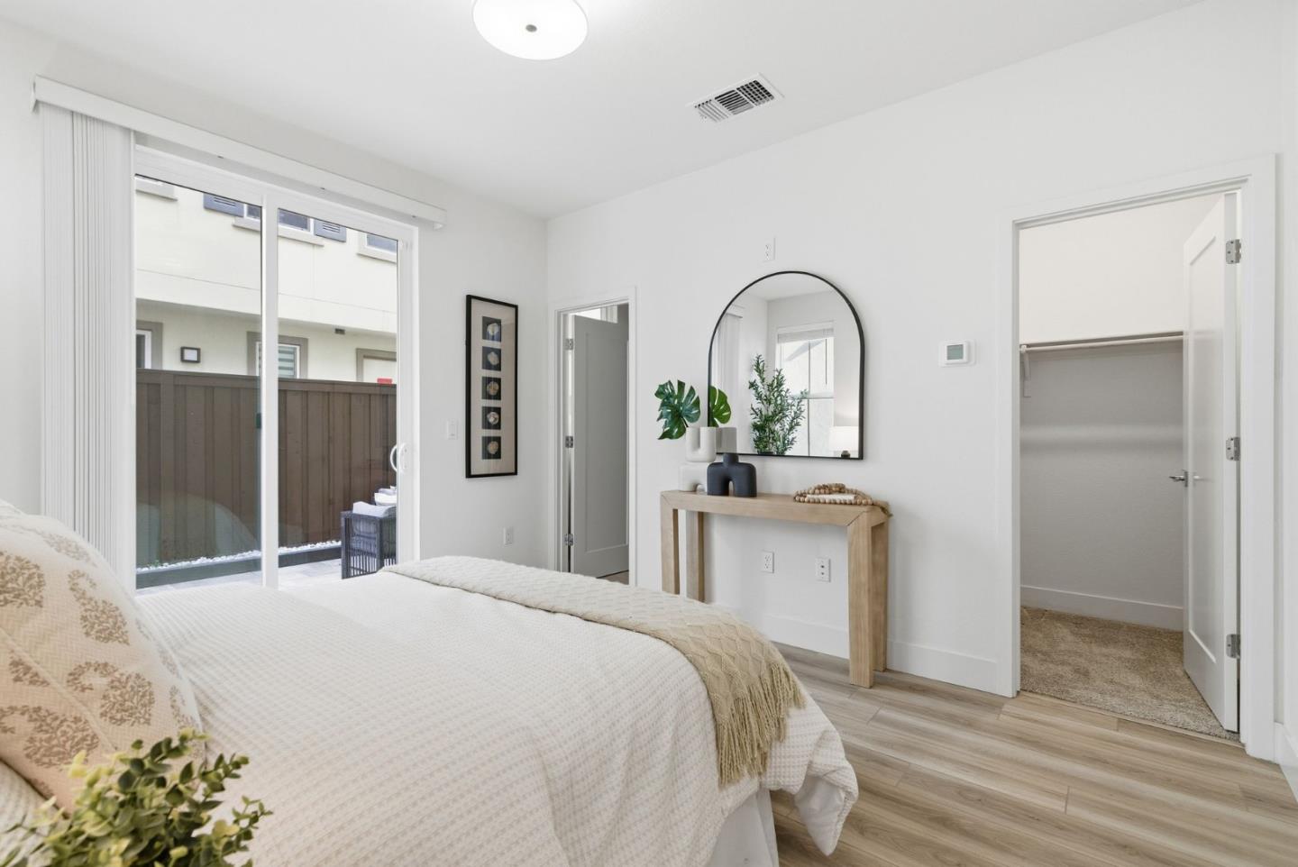 Detail Gallery Image 9 of 37 For 9065 Tallship Way, Newark,  CA 94560 - 4 Beds | 4 Baths