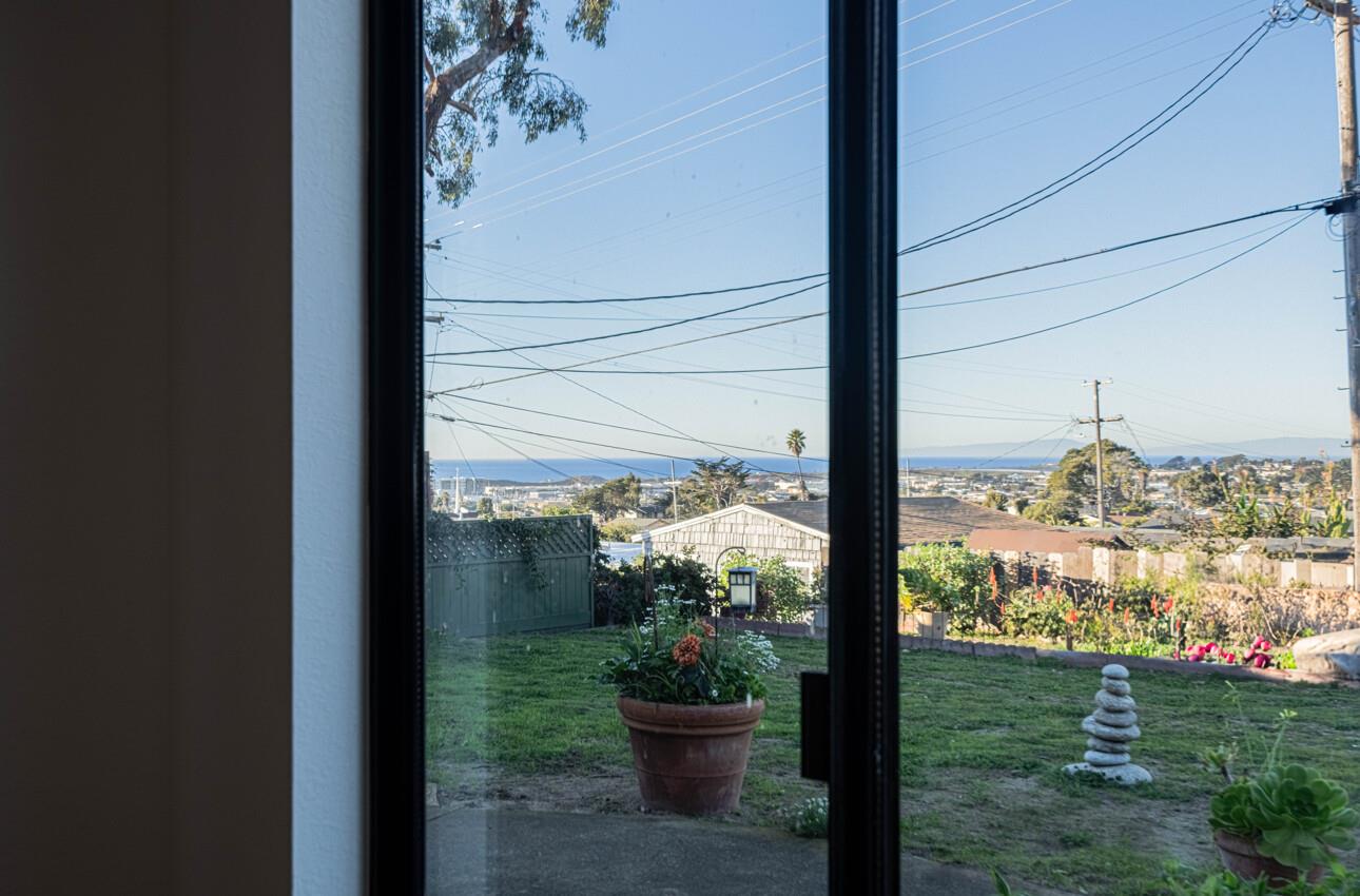 Detail Gallery Image 12 of 35 For 1524 Elm Ave, Seaside,  CA 93955 - 3 Beds | 2 Baths
