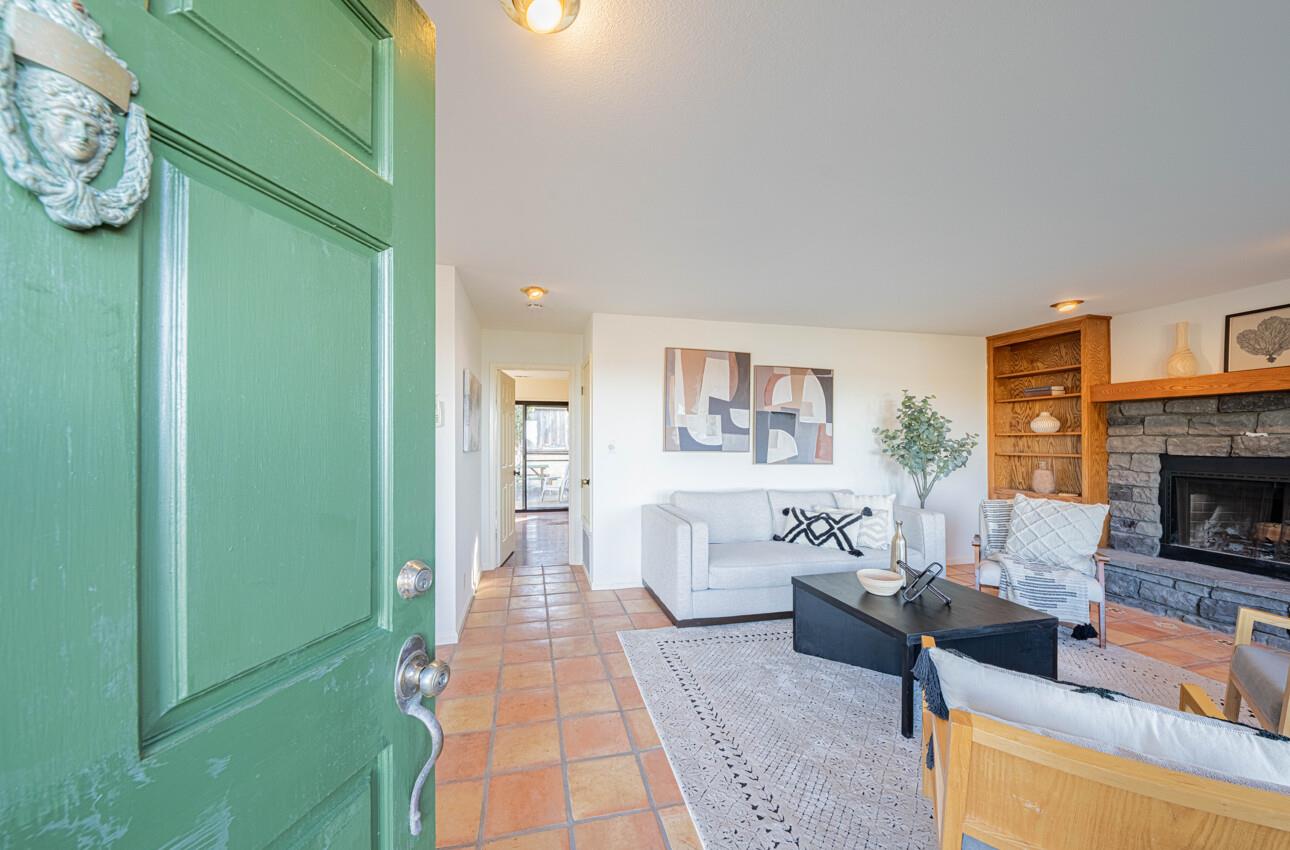 Detail Gallery Image 5 of 35 For 1524 Elm Ave, Seaside,  CA 93955 - 3 Beds | 2 Baths