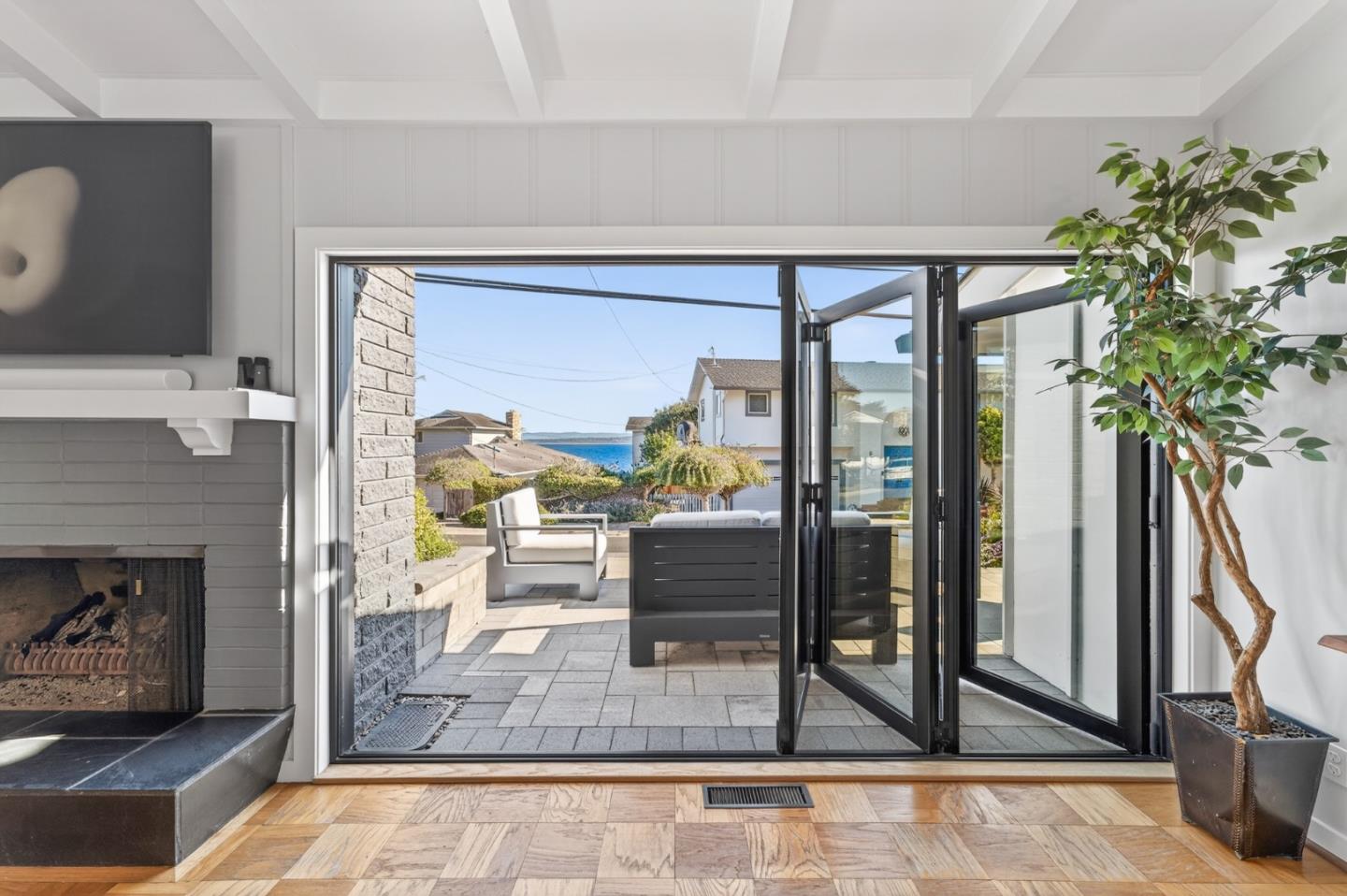 Detail Gallery Image 17 of 54 For 859 Balboa Ave, Pacific Grove,  CA 93950 - 3 Beds | 2 Baths