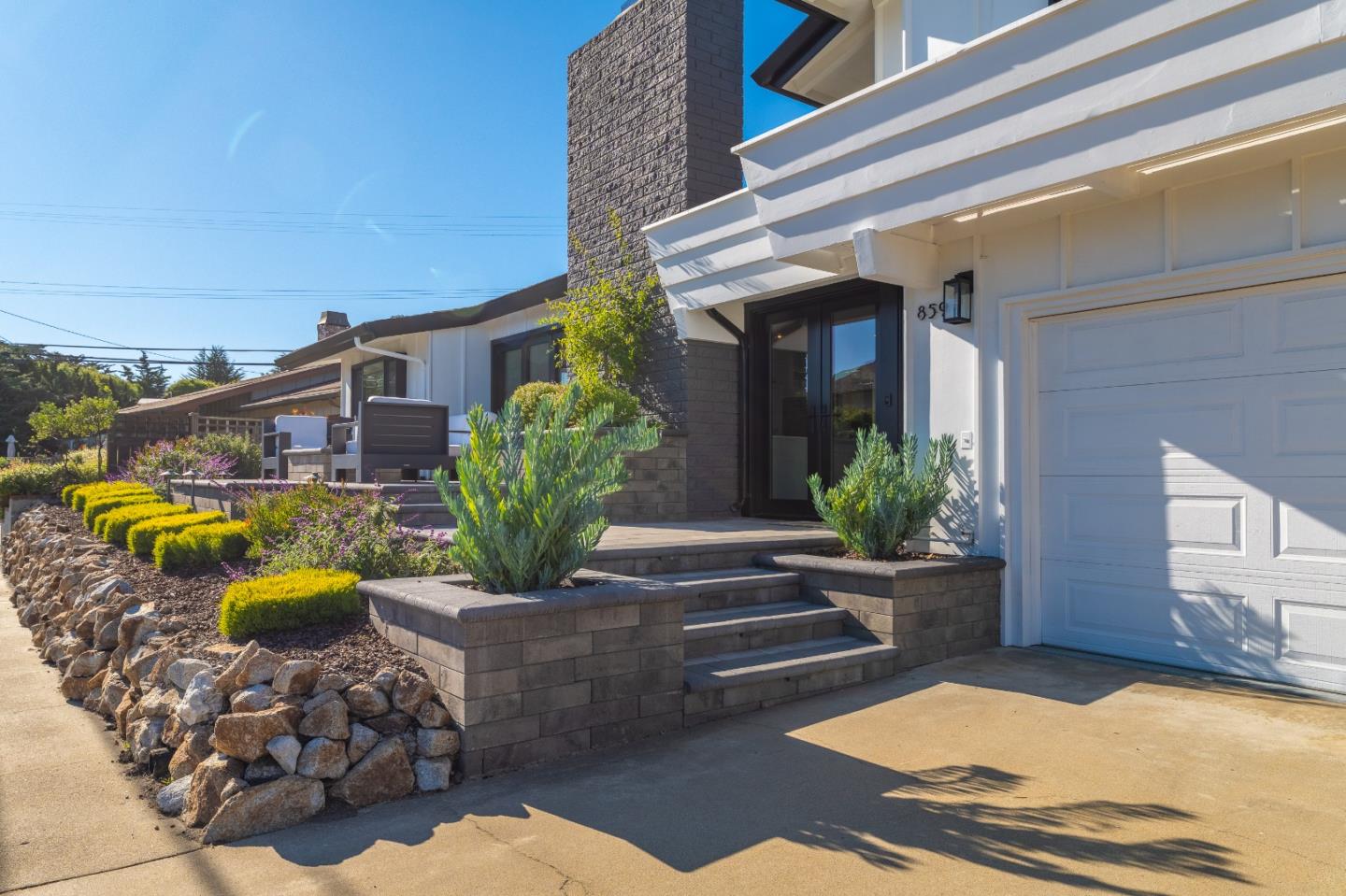 Detail Gallery Image 8 of 54 For 859 Balboa Ave, Pacific Grove,  CA 93950 - 3 Beds | 2 Baths