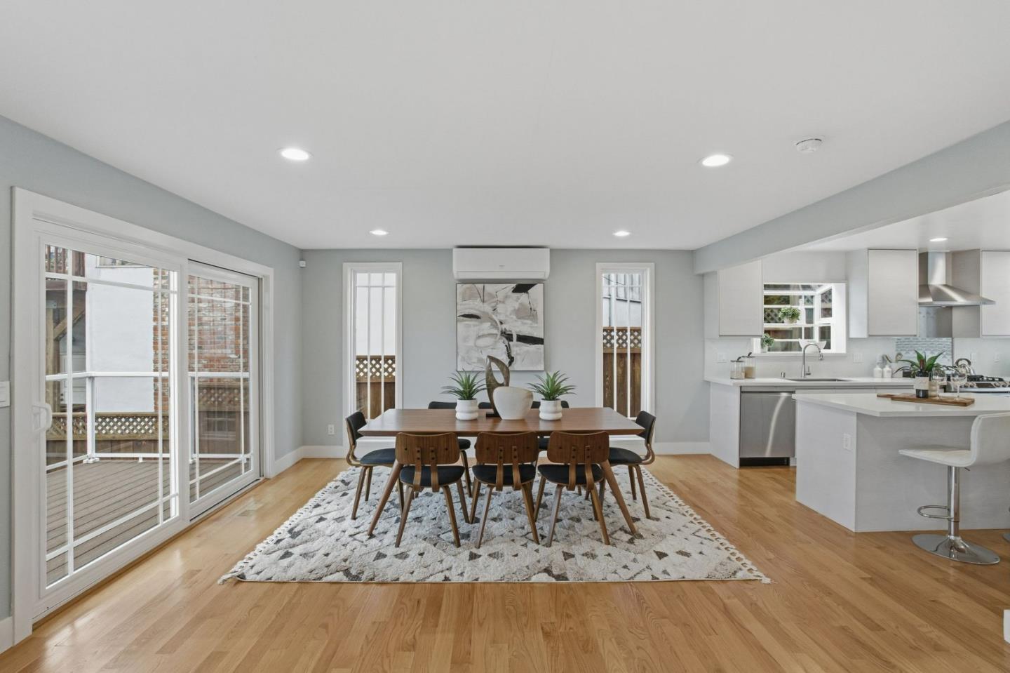 Detail Gallery Image 12 of 59 For 2109 Cipriani Blvd, Belmont,  CA 94002 - 4 Beds | 3/1 Baths